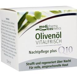 Eine weiße Verpackung von Nachtpflegecreme mit Olivenöl und Q10.